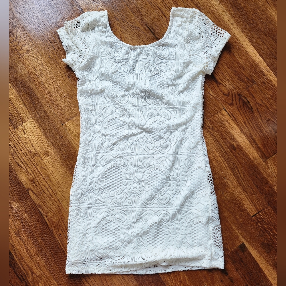 Brand new white lace dress, size S, forever 21